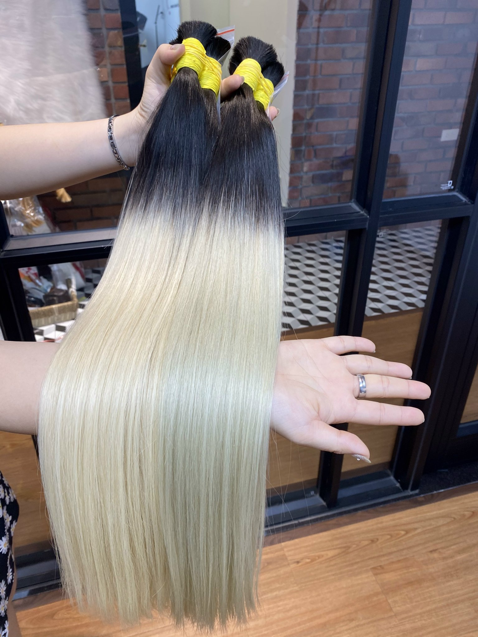 Factory Price Hot Selling Remy Virgin Vietnamese Bulk Human Natural Straight Russian Blonde Cuticle Aligned Wig Style Styling