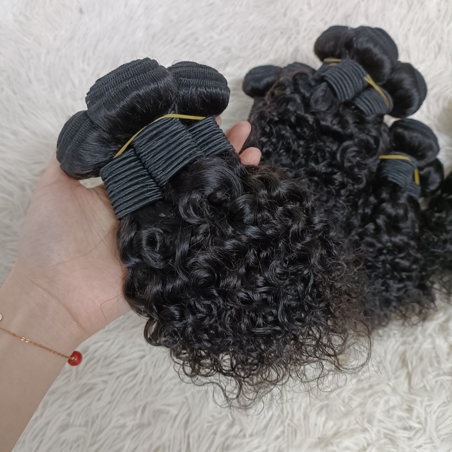 Letsfly Fast Shipping Wholesale Cheap Natural Loose Wave Short Curly Remy Hair Bundles 100% Human Hair Extensions