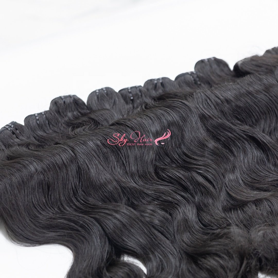 Human Cambodian natural Wavy Hair Bundles Natural Black Color Raw Deep Wave Hair 100% Vietnamese Human Hair Long Length