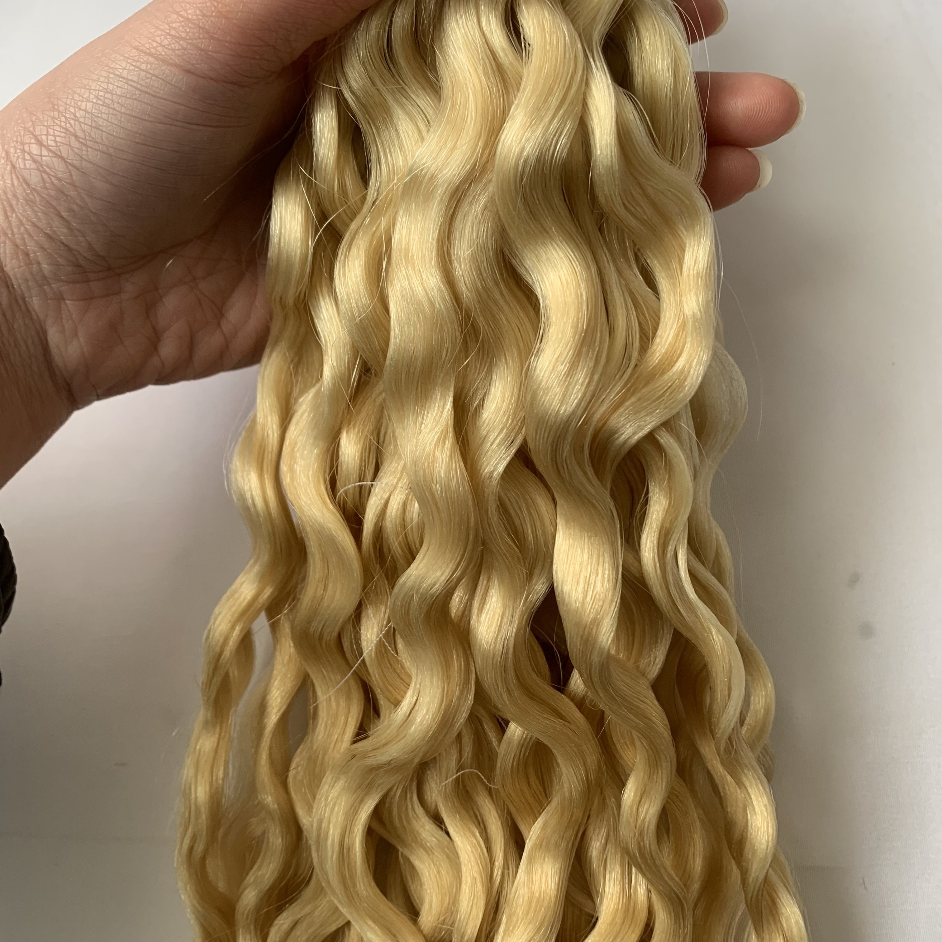 100% Russian Human Virgin Remy Hair Extensions Double Drawn Invisible Hand Tied Weft Hair Extension Thick End Deep Wave Weft