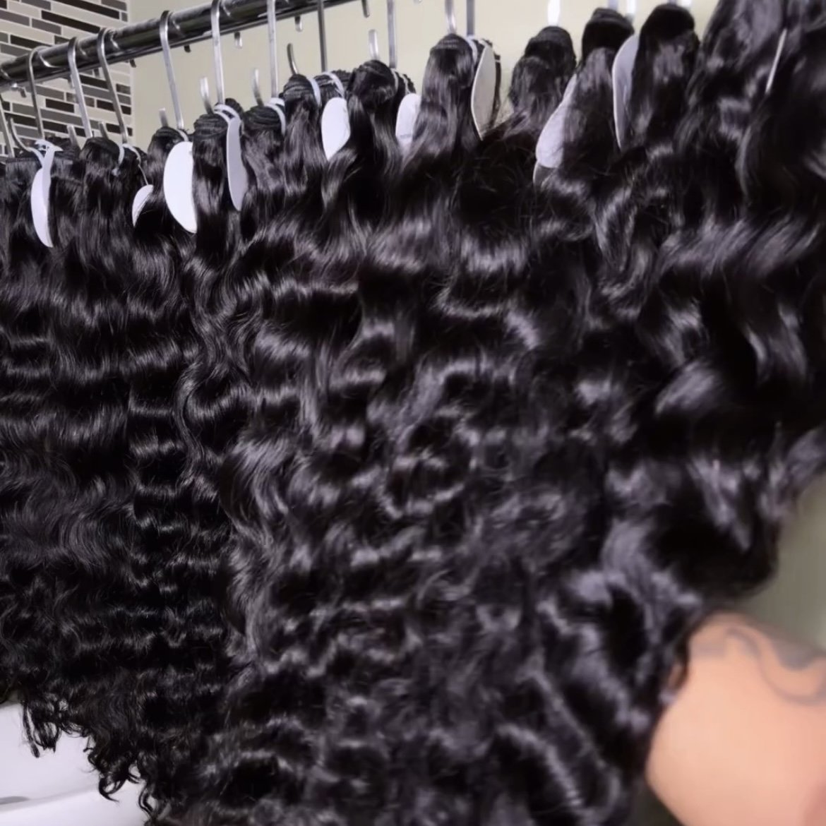 Raw Virgin Cuticle Aligned Human Hair Extensions ,Wholesale Burmese Curly Hair Bundles wigs Vendor
