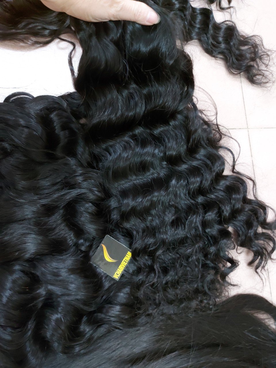 100% human hair Vietnamese wavy bundle extensions and bone straight hair bundle raw virgin hair Vchairvietnam