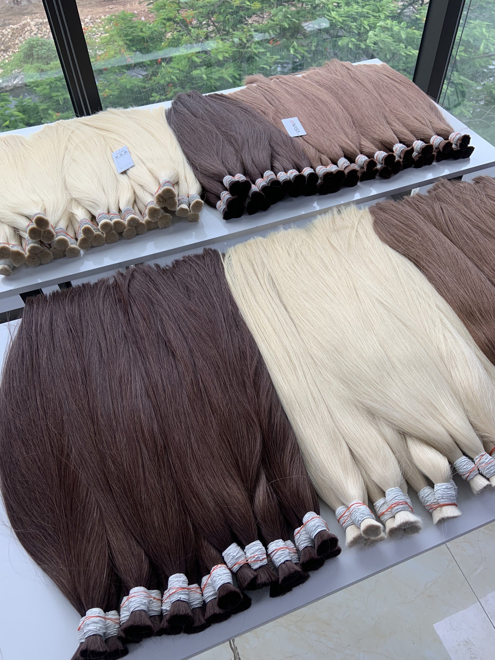 Hair Extensions Dyed Straight and Natural Wave Styles Silky Straight Wave Bulk Hair Weft