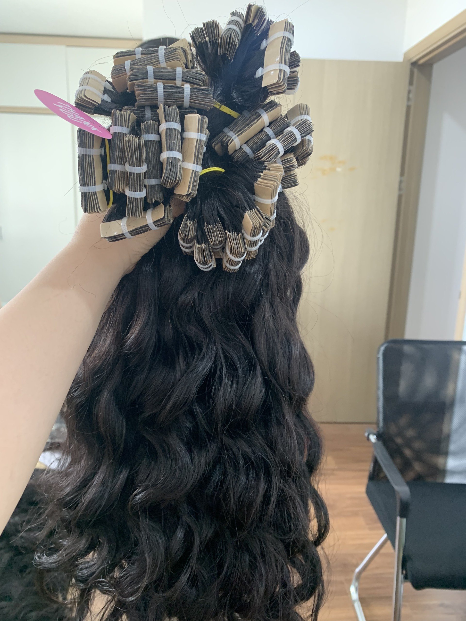 Wholesale Hot Selling Natural wavy Human Hair Extensions, Hair Cuticle with Tape Ins Extension, Natural Tape In Hair Exte