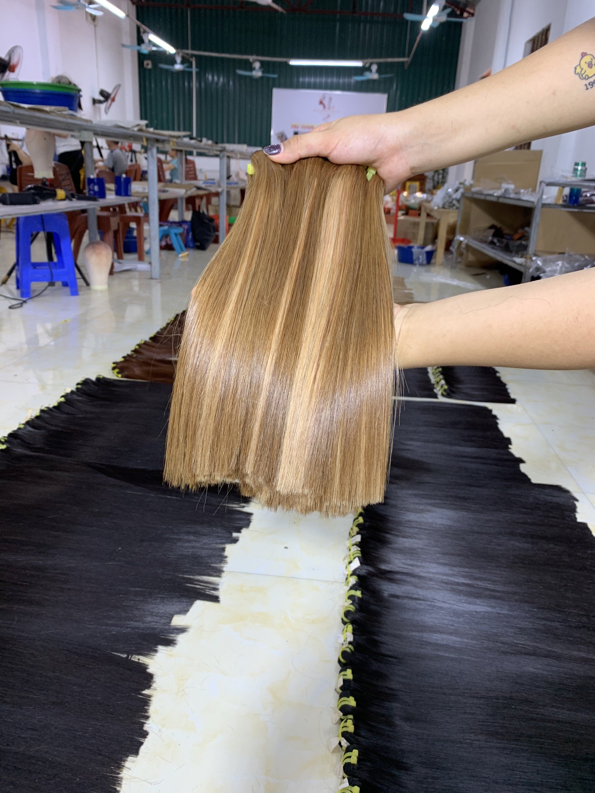 Wholesale Natural raw Vietnamese hair extensions 100% human hair