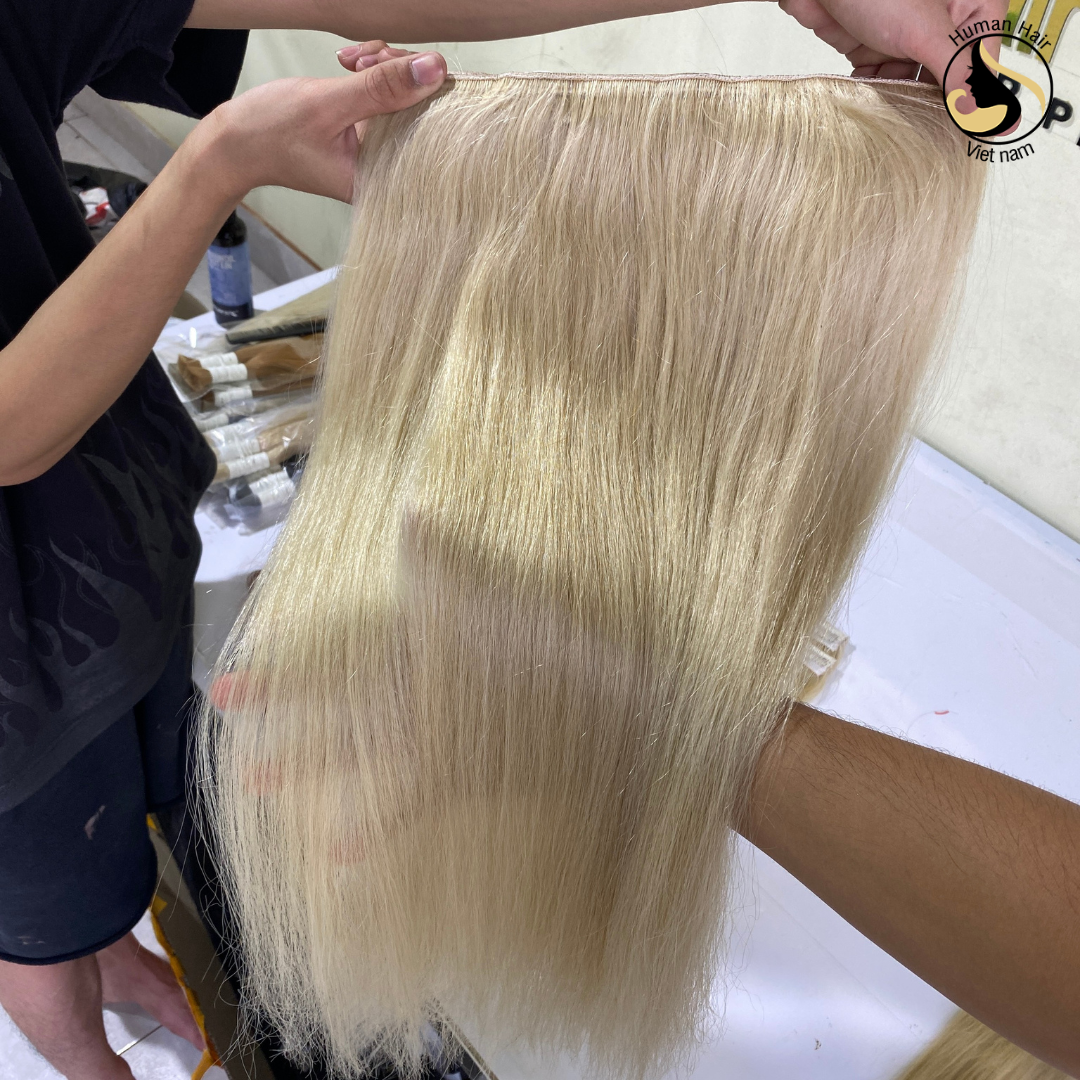 Wholesale Price Remy Virgin Hair Blonde Color Silky Straight Russian Seamless Clip In Hair Extension 100% Human Hair
