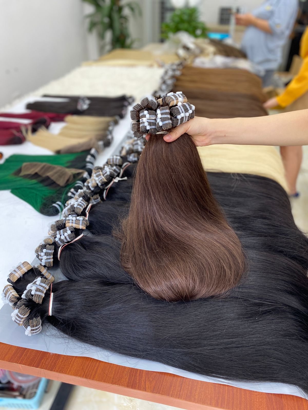 Cuticle Aligned Virgin Hair Tape In Human Hair Extensions Vietnamese Raw Color Hair