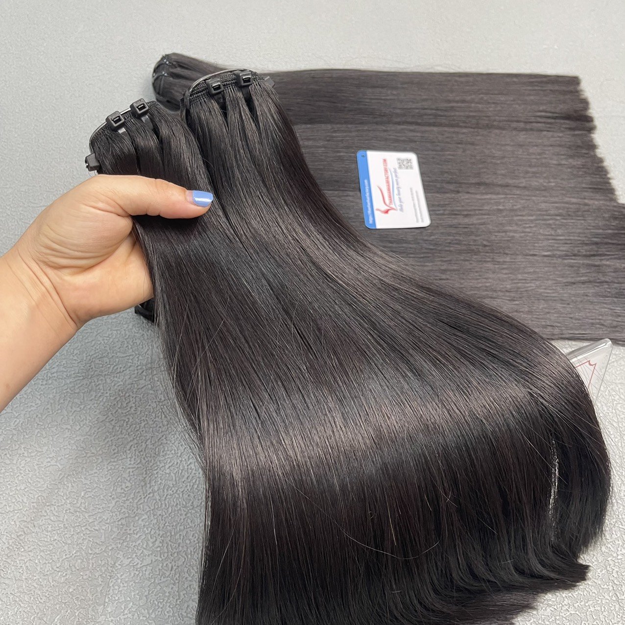 Cuticle Aligned Virgin Hair Silky Bone Straight Hair Bundles Style Double Weft Genius Weft Human Hair Extensions