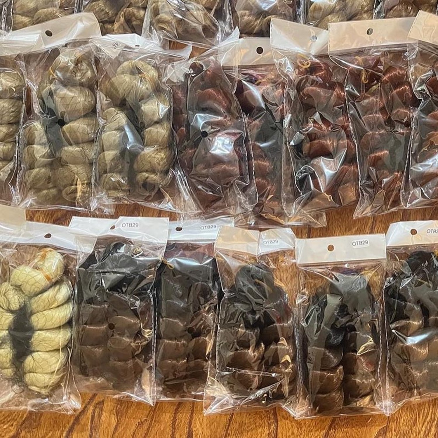 12 Inch Brown Ombre Curly Synthetic Loose Wave Crochet Hair Bouncy Jumpy Short French Curls Braiding Hair for Braids