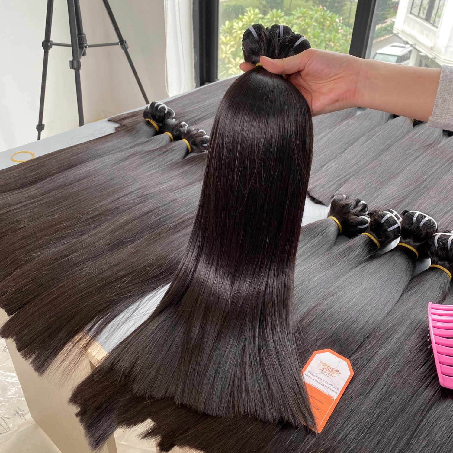 Super Double Drawn Silky Smooth Shiny Vietnamese Human Hair Natural Black Color Bone Straight Machine Weft