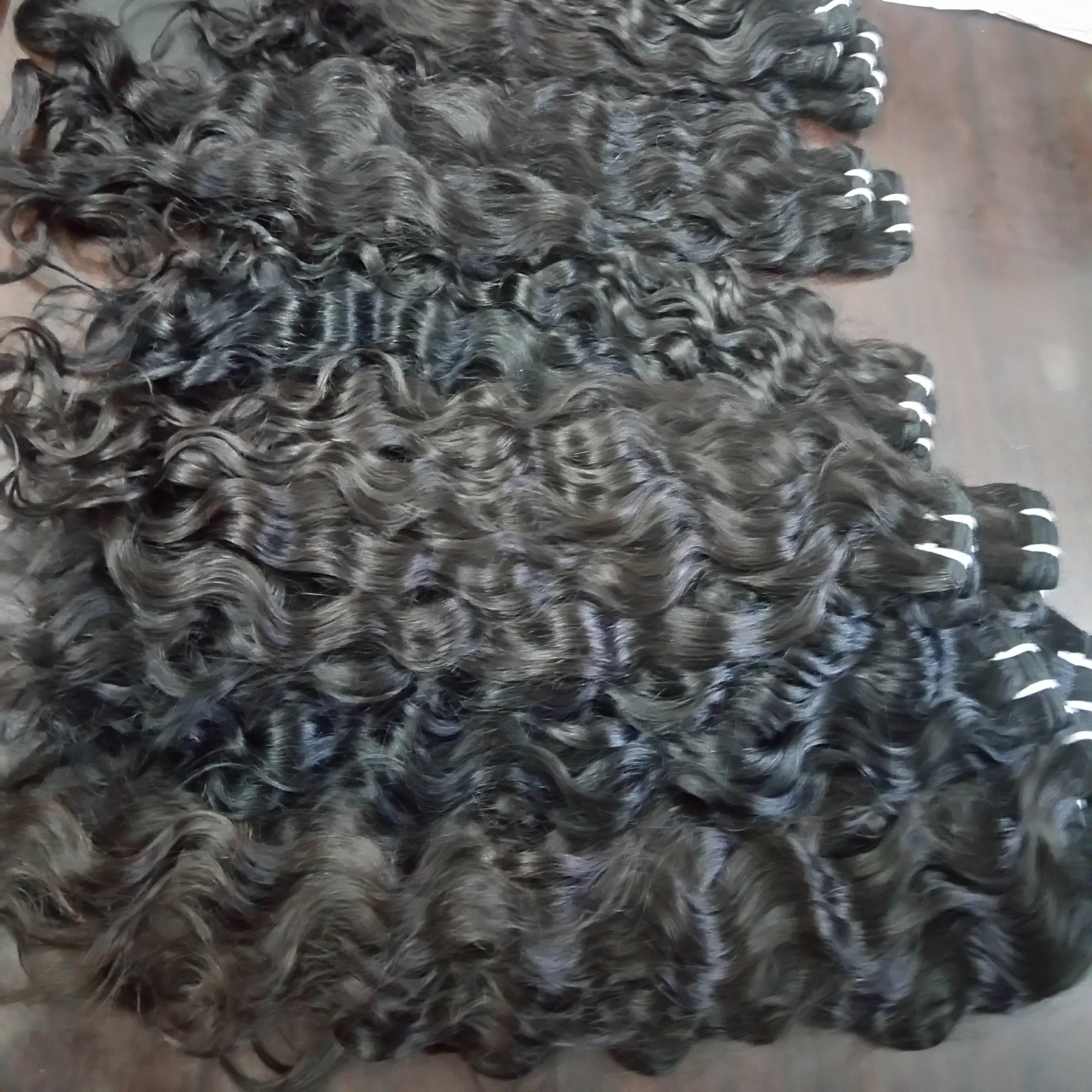 Remy Natural Virgin Raw Unprocessed Wavy Human Hair Extensions in India