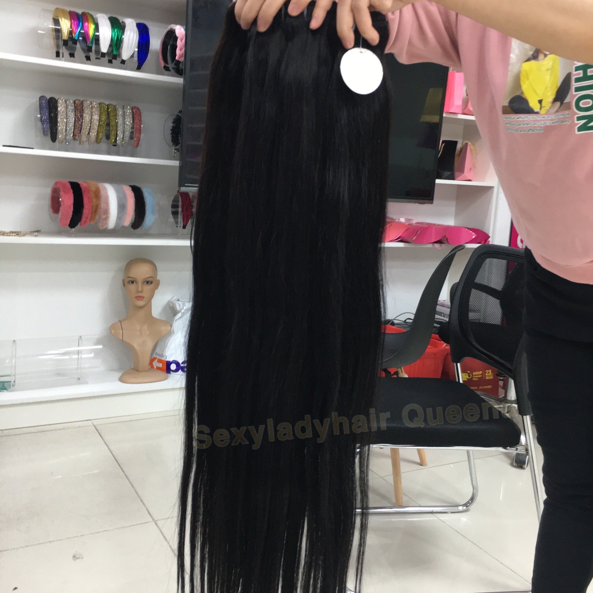 Wholesale 36 40inch long human hair extension vendor low price sample 100% unprocessed raw brazilian human hair bundle