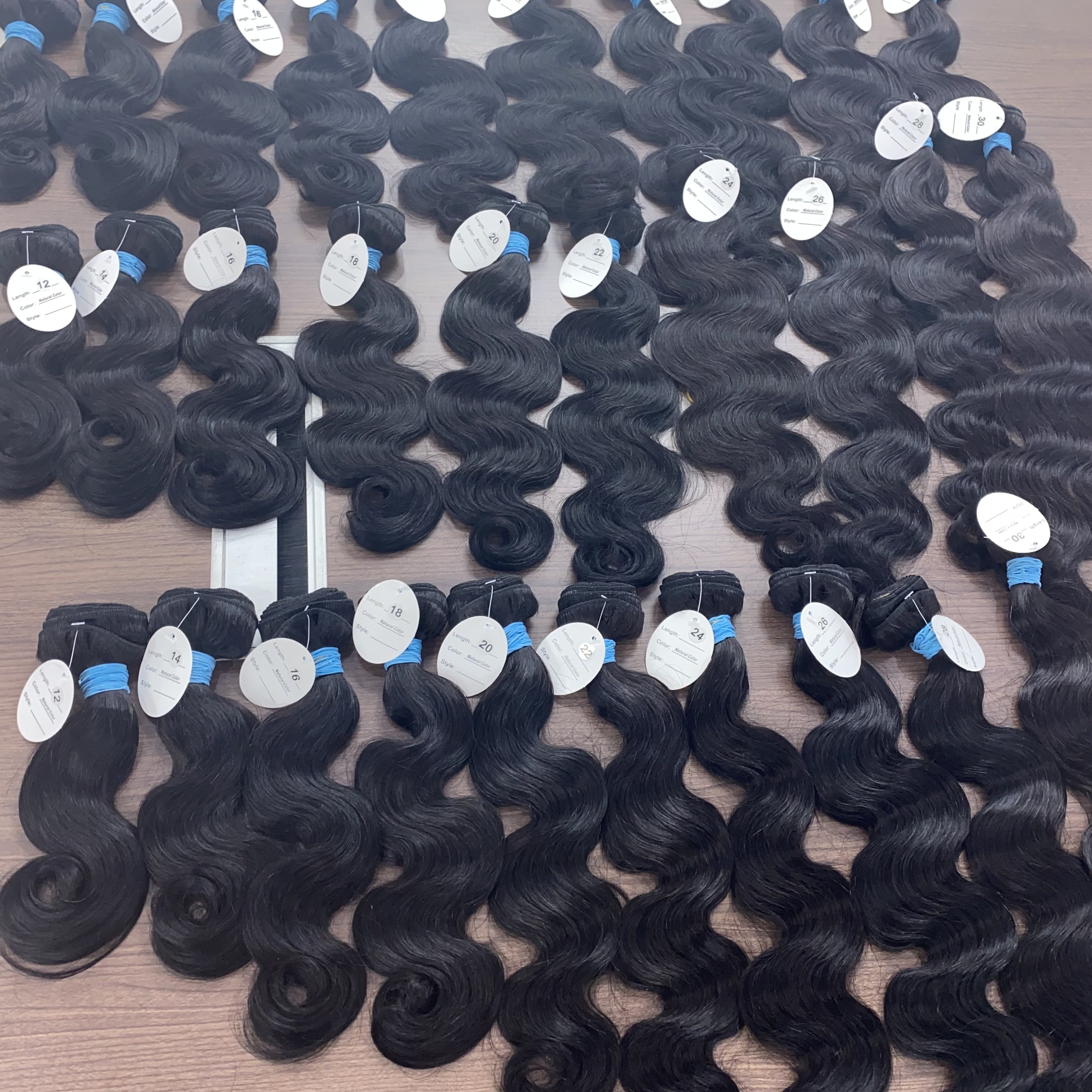 Wholesale 36 40inch long human hair extension vendor low price sample 100% unprocessed raw brazilian human hair bundle