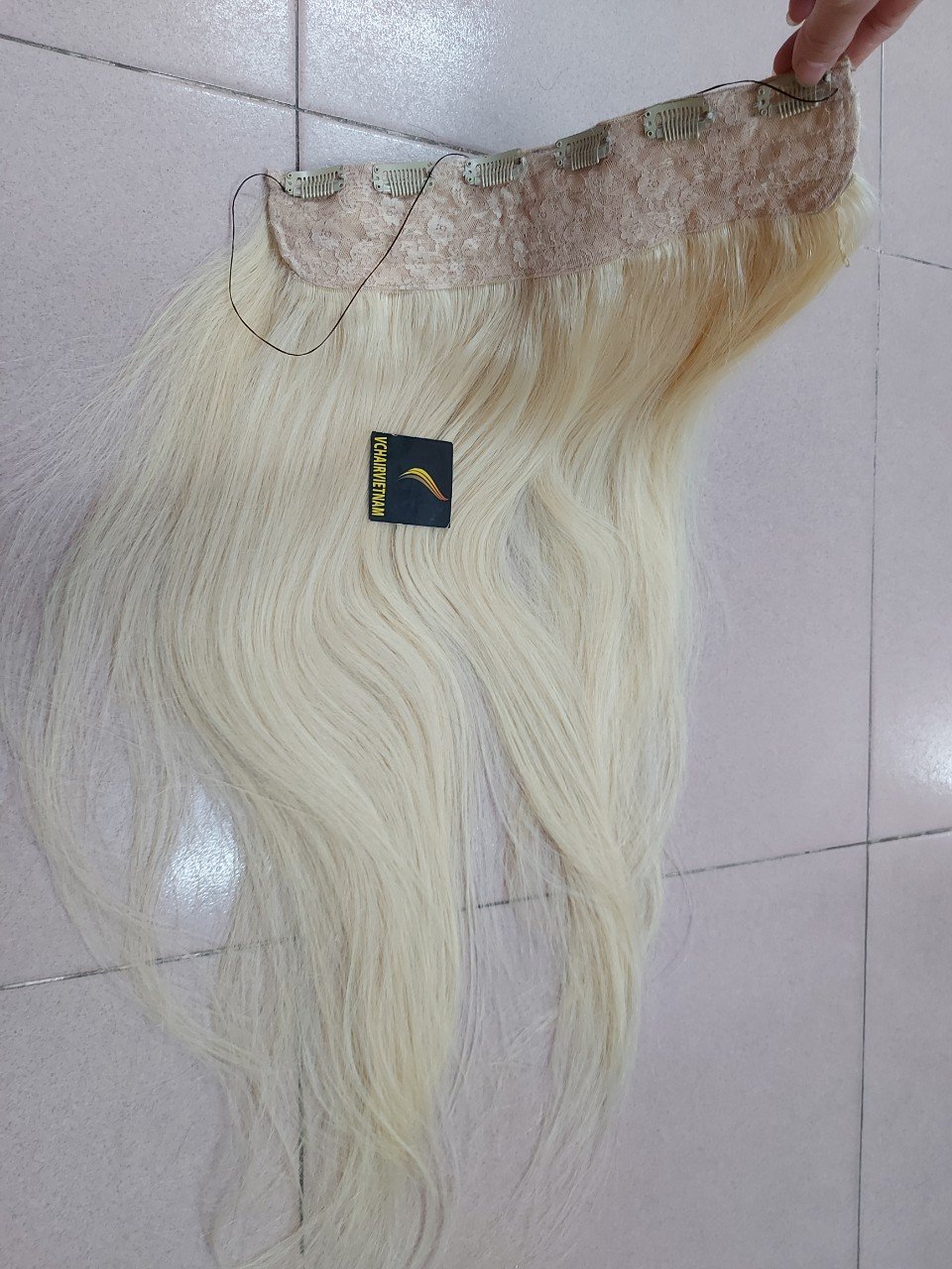 613 hair blonde color and natural color hair Halo hair extensions Vietnamese beauty products for women
