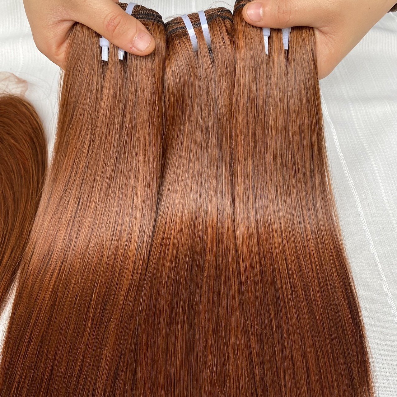 Hot Selling 100% Virgin Raw Human Hair Extensions Weft Flat Weft Hair Bundles for Black Women with Private Label