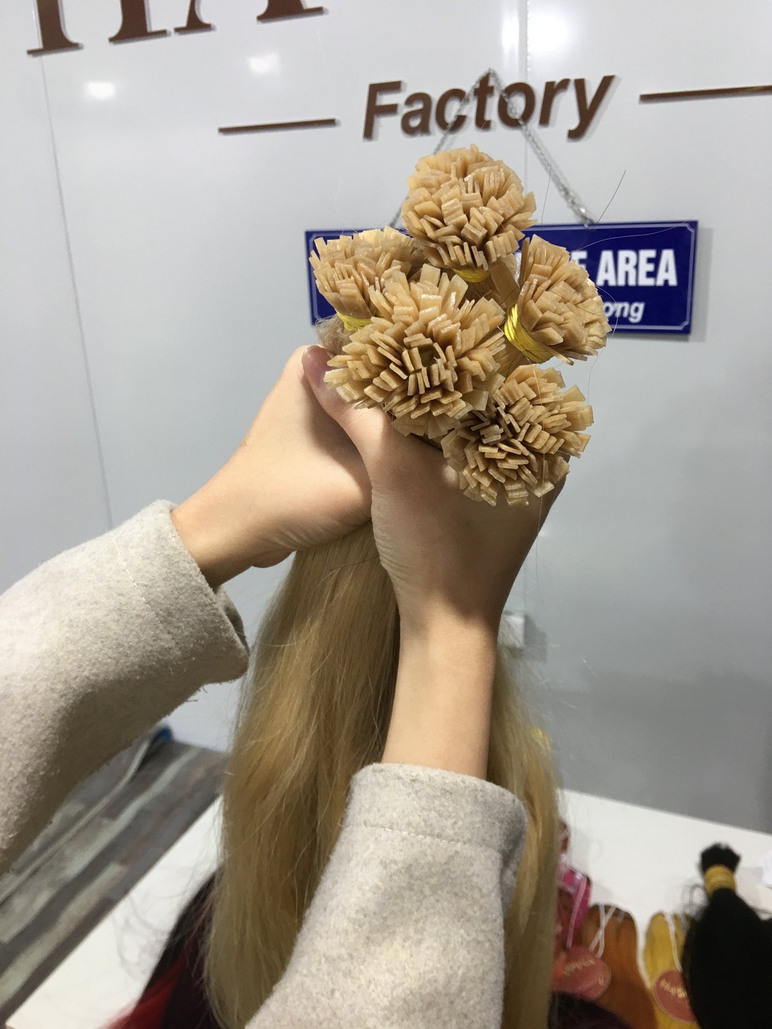 Vietnam Professional Supplier I Tip, U Tip, Flat Tip Hair Raw Virgin Human Hair Extensions at Competitive Price