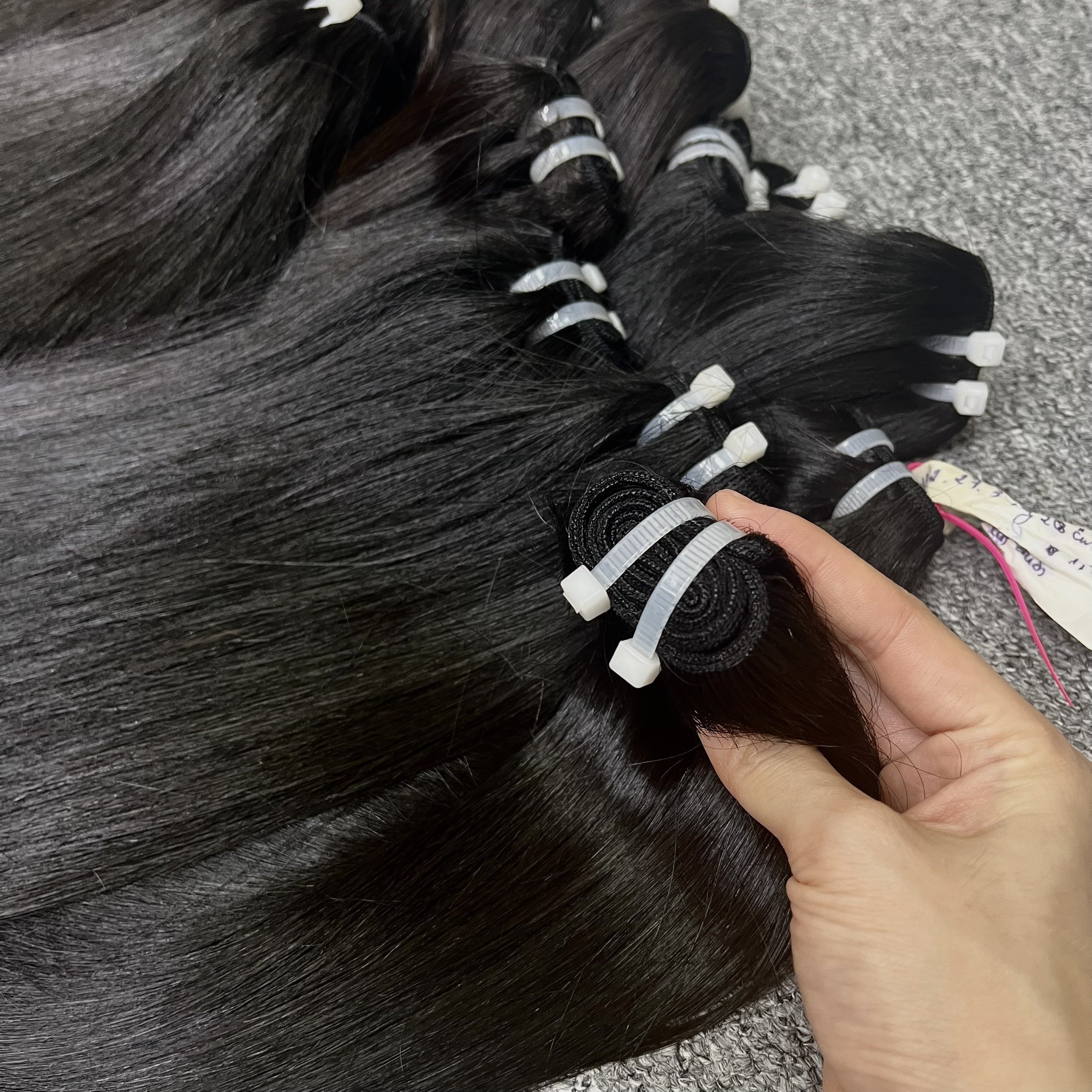 Ready to ship Unprocessed Vietnam Virgin Raw Hair Bundle Vendors Weft Double Drawn Weft Raw Vietnamese Human Hair Extensions