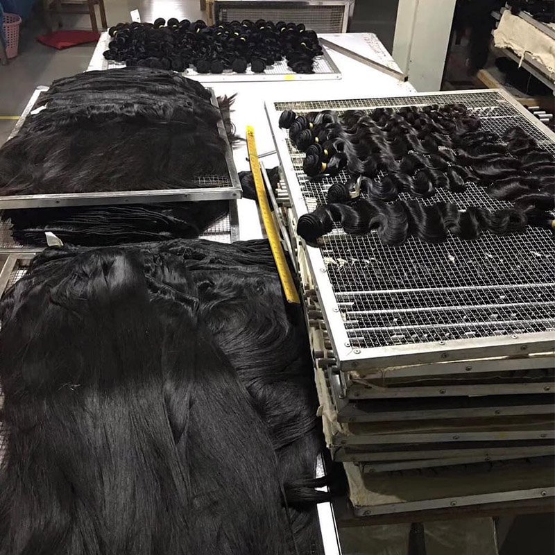 Free Sample 10A Grade Malaysian Water Wave Bundles with Lace Frontal Closure Vendors Machine Double Weft Human Hair Extensions