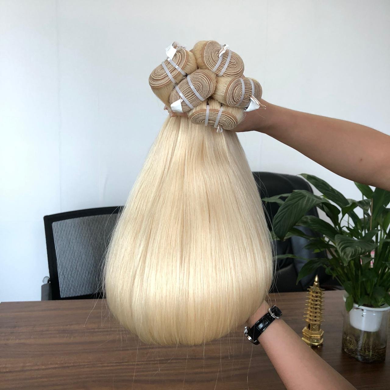 wholesale raw virgin cuticle aligned hair weave bundle Human Hair Extensions straight silky and smooth Vietnamese human hair