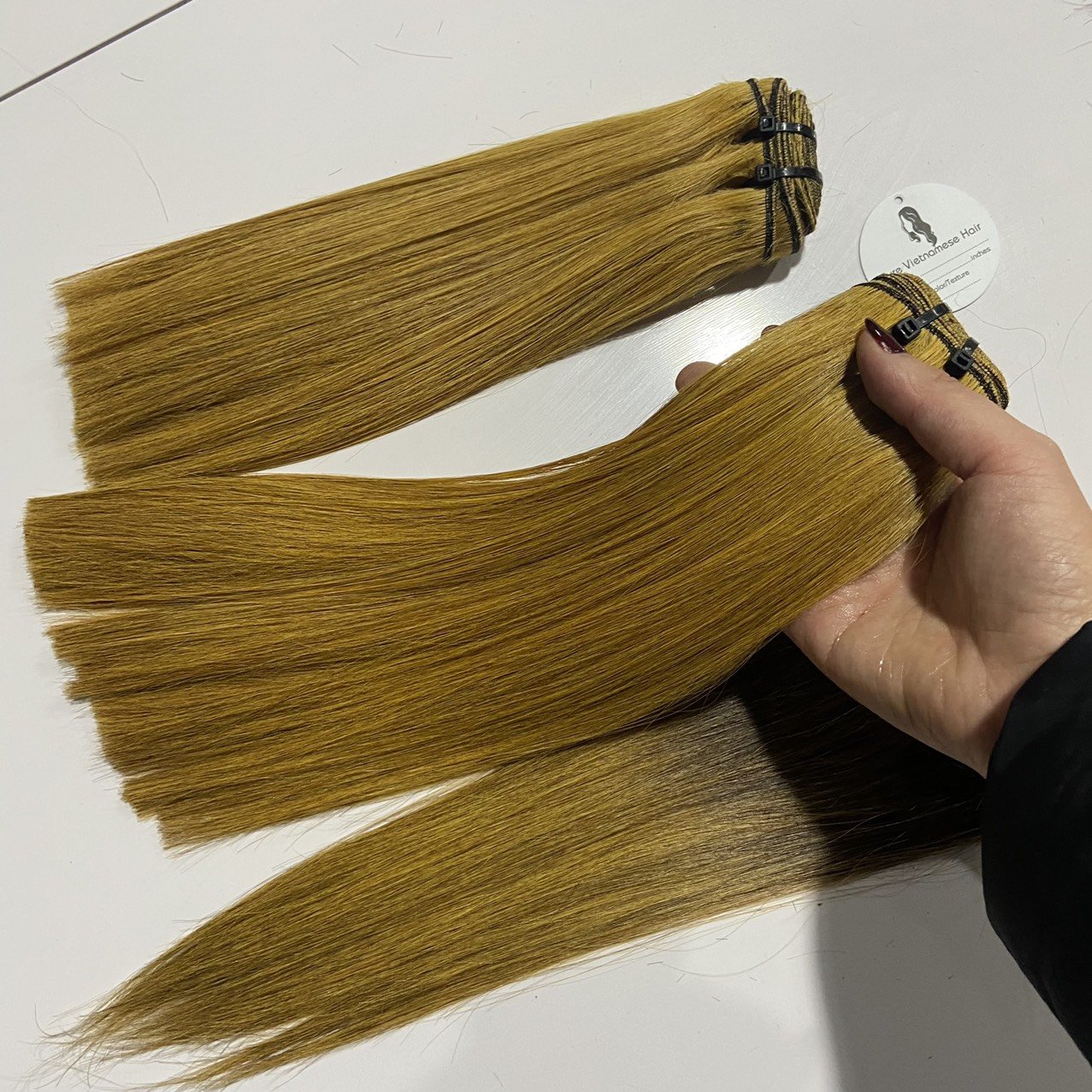 Beautiful Vietnamese Human Hair Extensions Raw Material 30-Inch Wave and Straight Styles Available in Bundles or 8-Inch Pieces