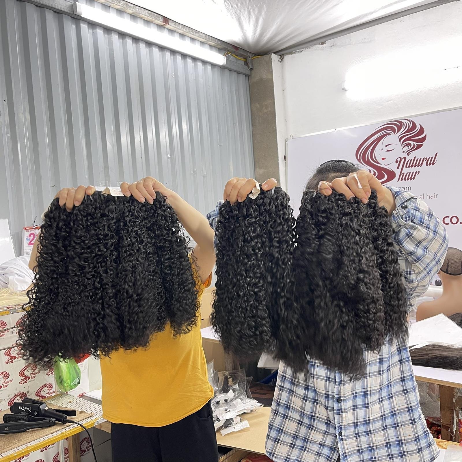 Jerry Curly Raw Virgin Vietnamese Human Hair Extensions Double Drawn Cuticle Aligned Bundles Human Hair Wigs For Black Women