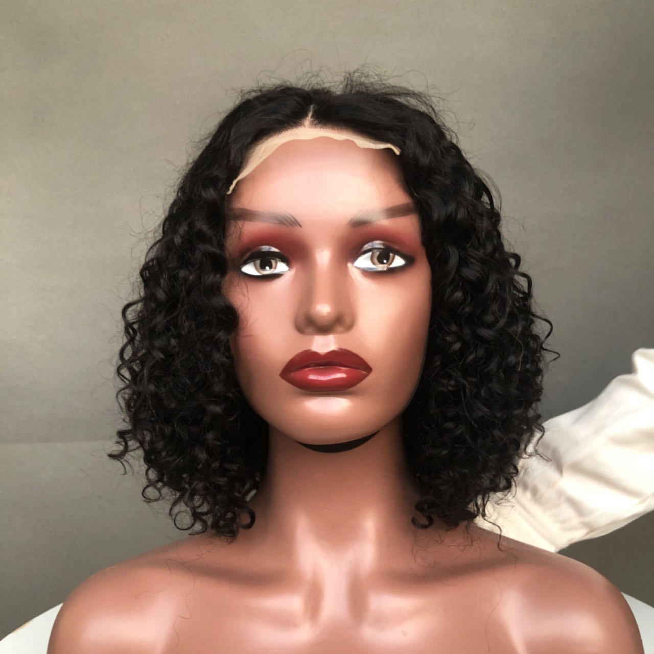 Recommend Factory Price 12a Grade Water Wave Raw Hair Wig Amazing curl Human Hair Glueless Wig For Black Woman