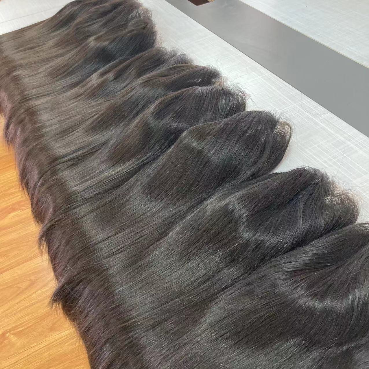 Factory wholesale 13x6 13x4 HD lace frontal wig pre plucked natural hairline cuticle aligned raw virgin human hair wigs