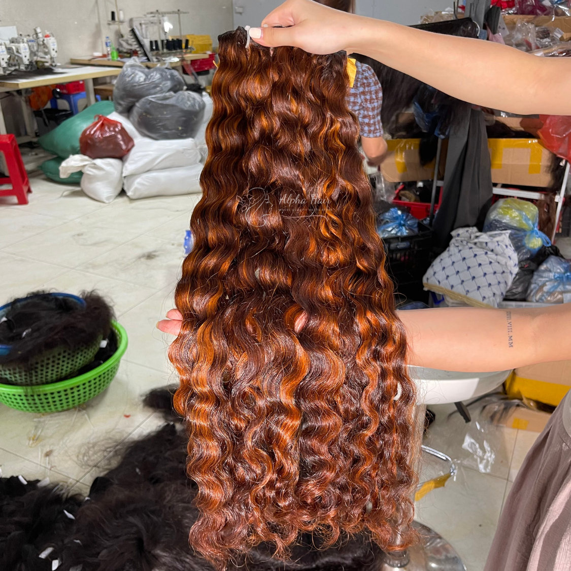 Factory Wholesale Price Highest Quality Soft Shiny Deep Wave Vietnamese Hair Extensions Bulk Human Hair Wigs Vietnamese Hair Wig