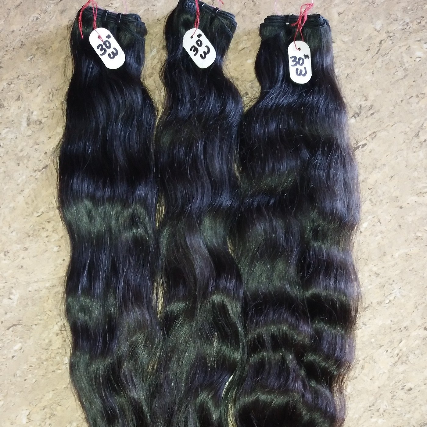 100% No Shedding Tangle Free High Quality Human Wavy hair