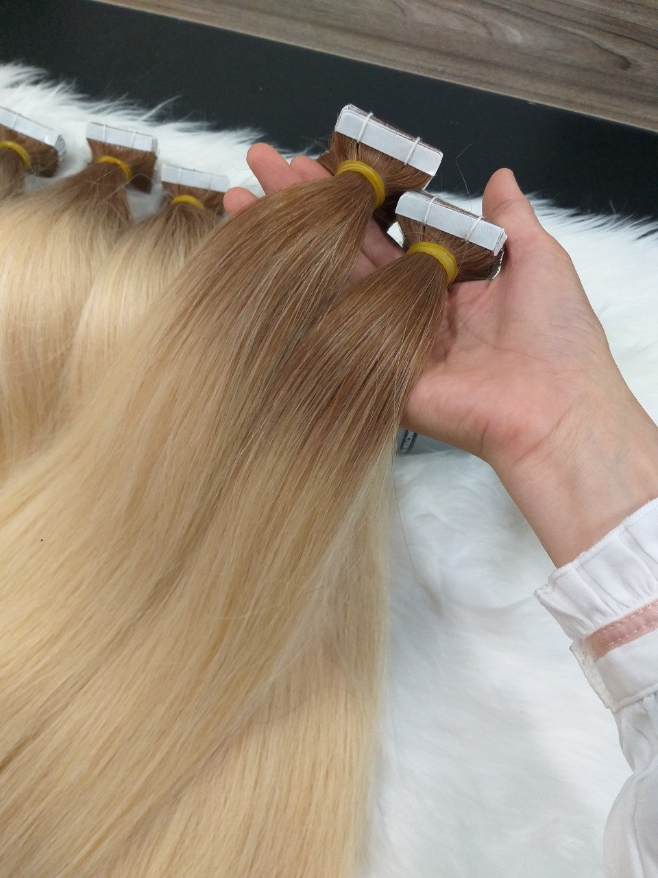 Factory Direct Tape Hair Extensions Real Human Double Drawn Russian Blonde Virgin Cuticle Aligned Remy Hair For Export In Bulk