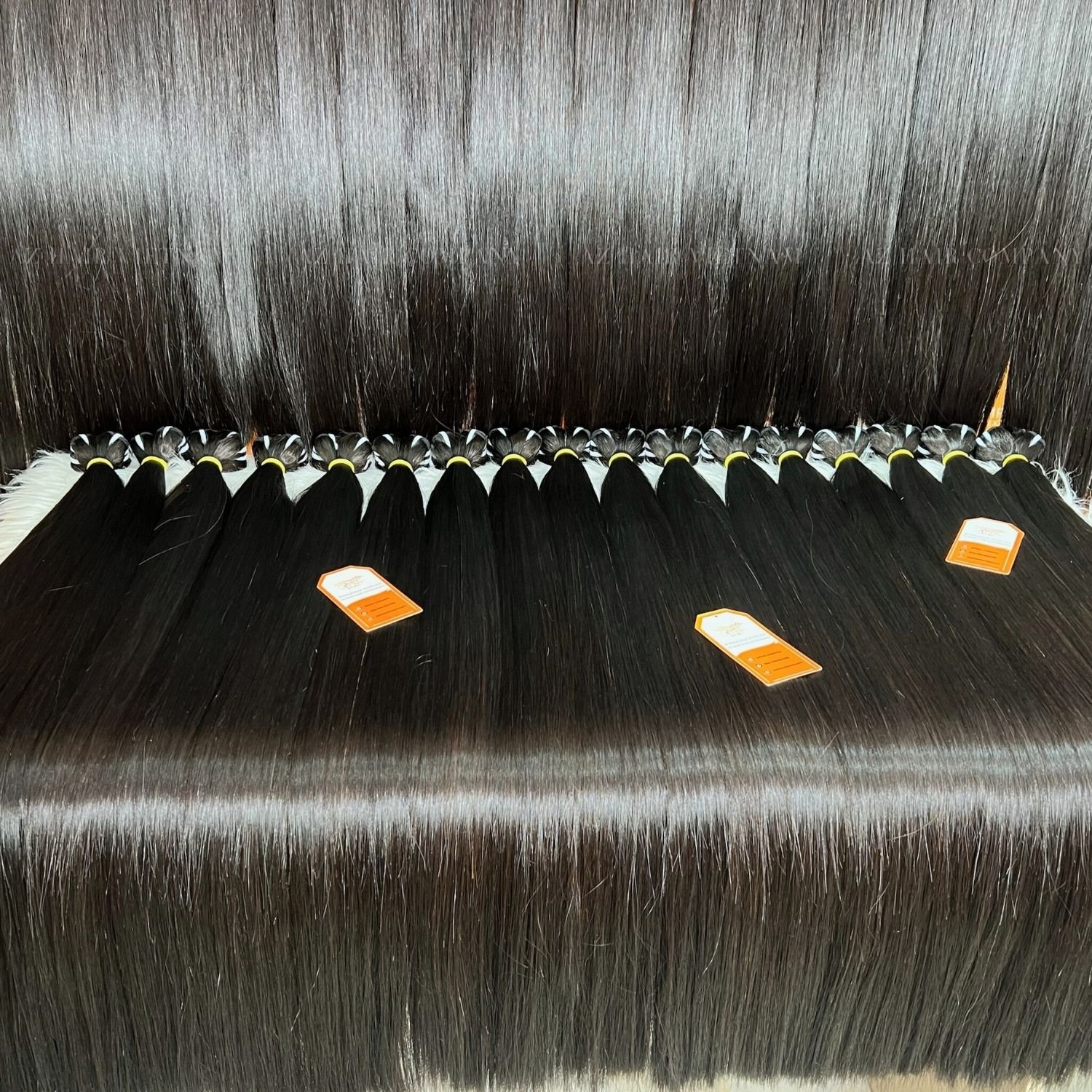 Ready For Shipping Weft Hair Extensions Wholesale Price 100% Raw Human Hair Vietnamese Natural Black Color Bone Straight