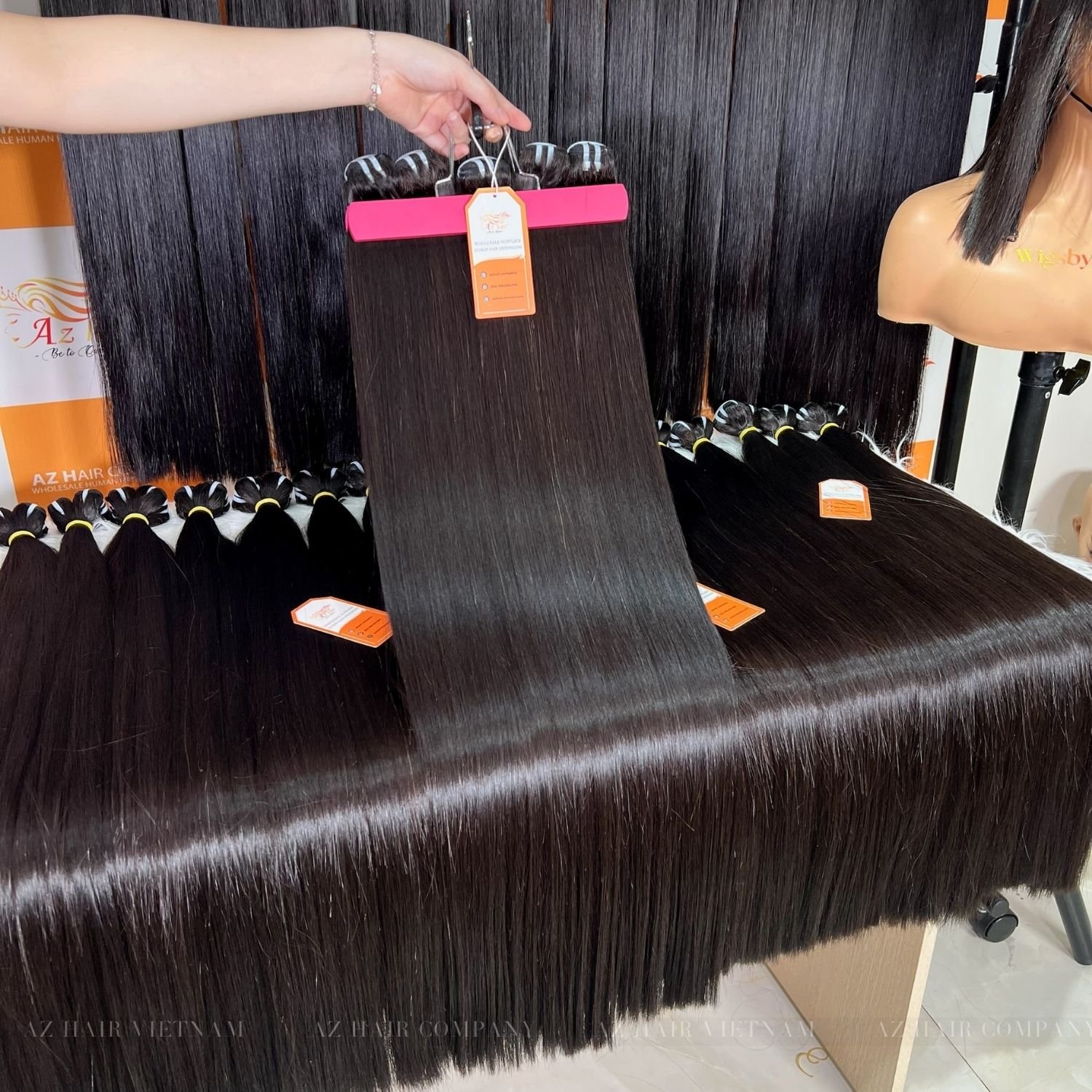 Ready For Shipping Weft Hair Extensions Wholesale Price 100% Raw Human Hair Vietnamese Natural Black Color Bone Straight