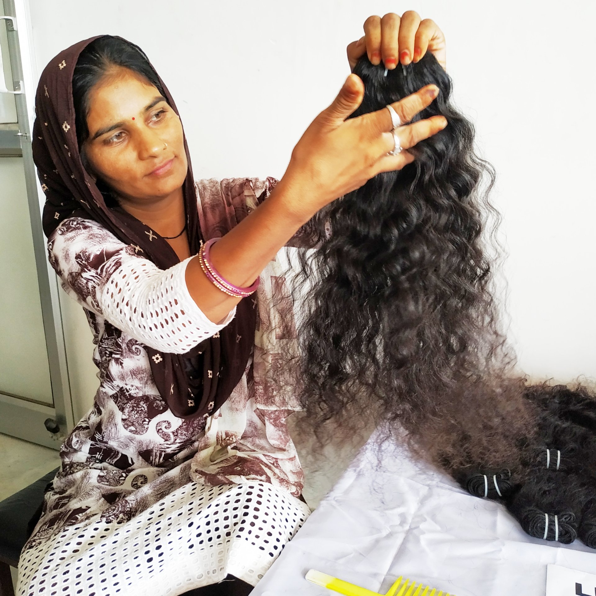 Wholesale Cambodian Natural Curly Bundle Hair Unprocessed wigs for genius weft Human Hair extensions