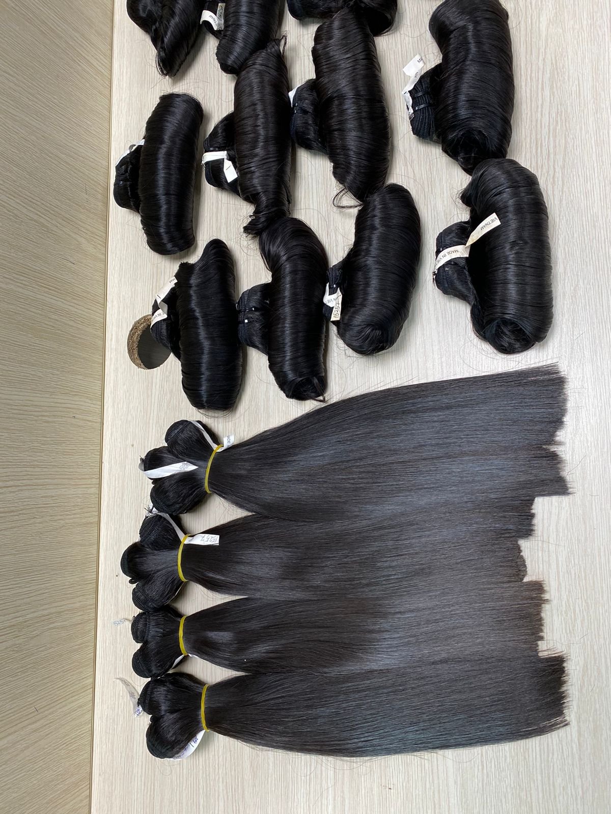 Bounce Wavy Curly Human Hair Human Hair Wigs Hair Extensions No Tangle No Shedding Beladyhair