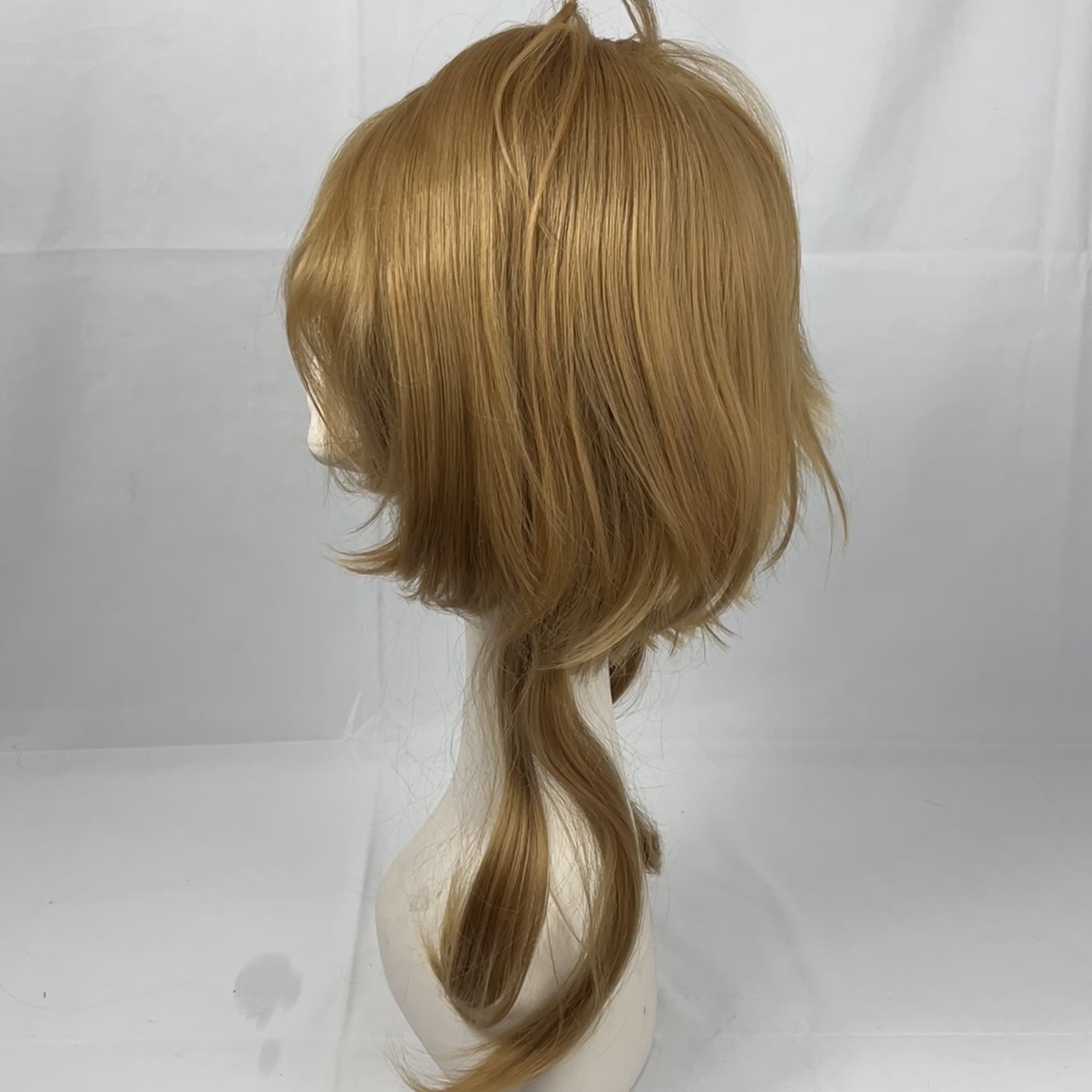 Fashionable wigs