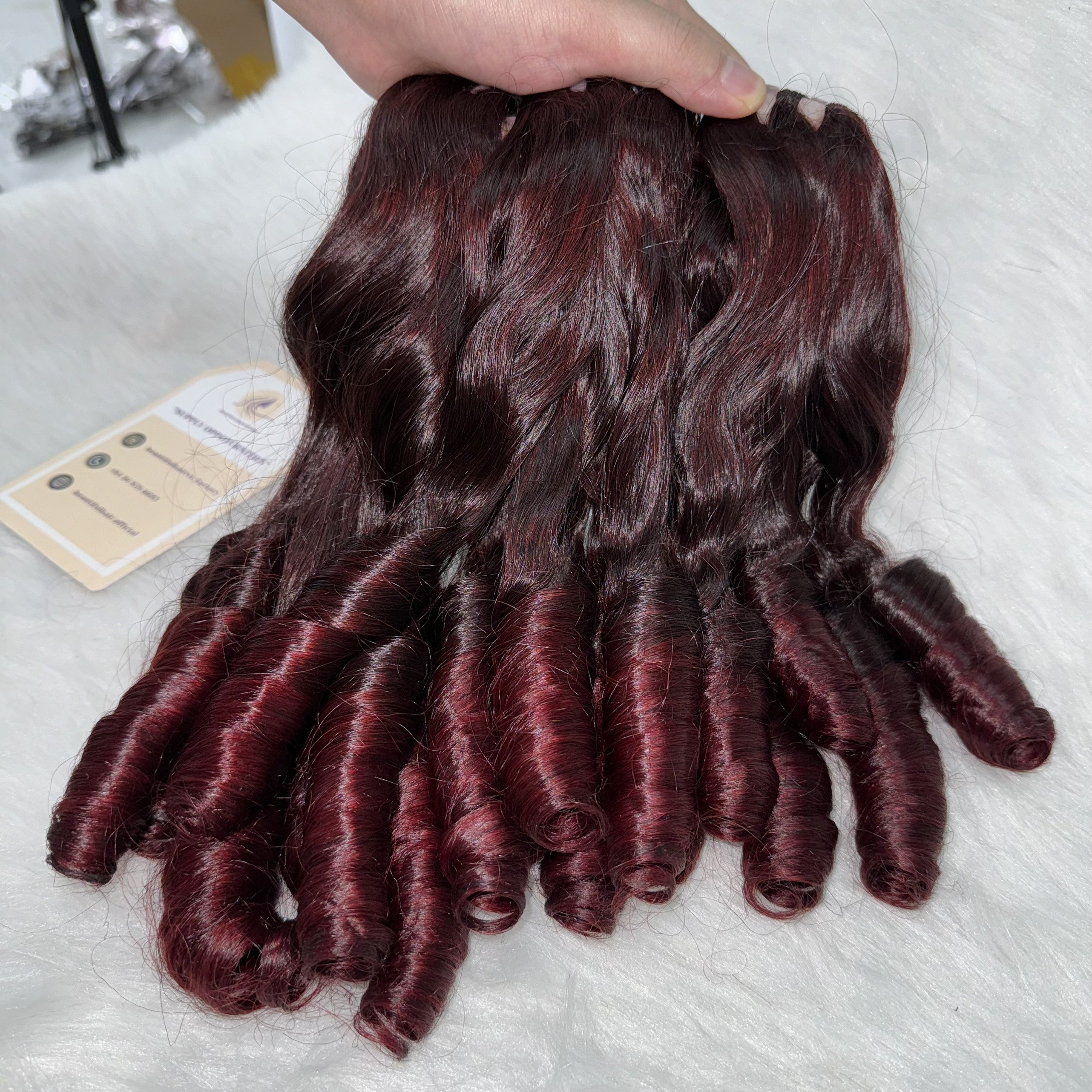 Long Lasting High Grade Vietnamese Human Hair Bouncy Curl natural beauty, cuticle aligned hair, cheveux naturel, raw hair wig