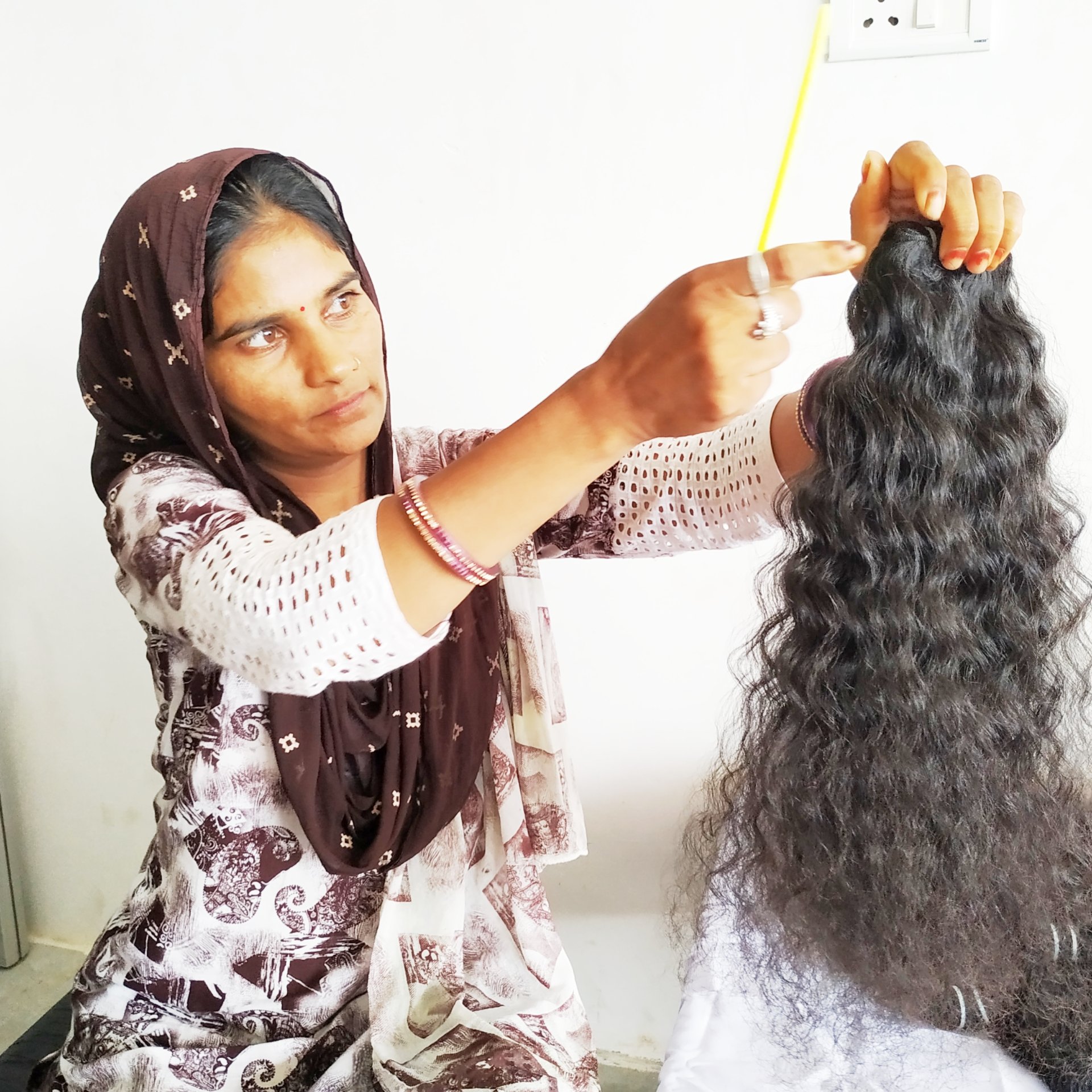 Wholesale raw human hair extensions natural Curly Bundles Raw Unprocessed Malaysian Human Hair Weaving