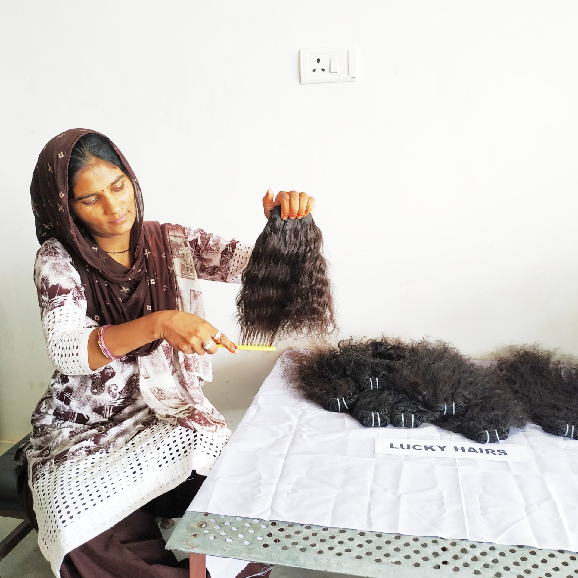 Wholesale raw human hair extensions natural Curly Bundles Raw Unprocessed Malaysian Human Hair Weaving
