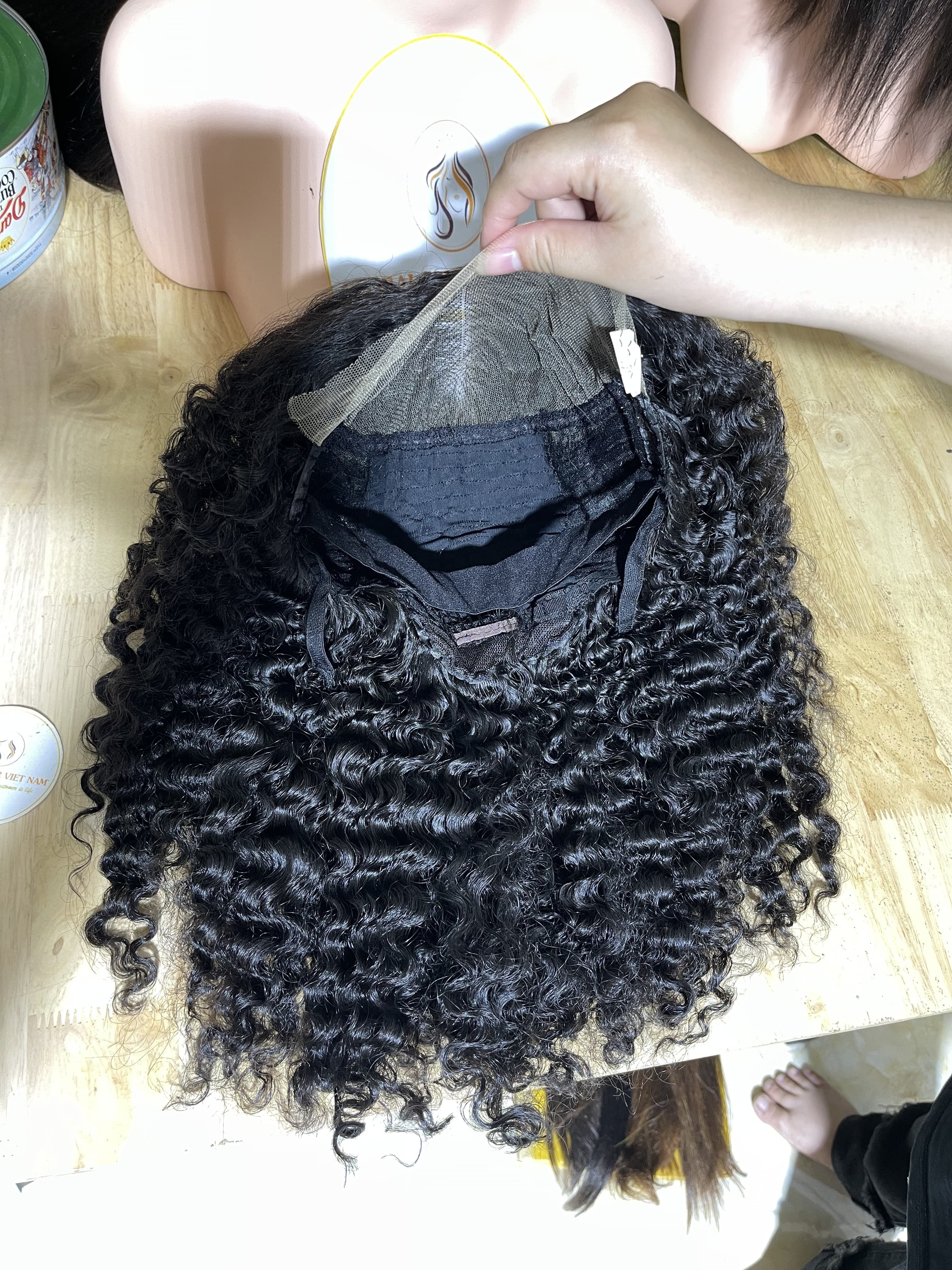 Glueless HD Transparent pixie curly Lace wigs Cheap Cuticle Aligned Lace Virgin Hair Frontal wigs