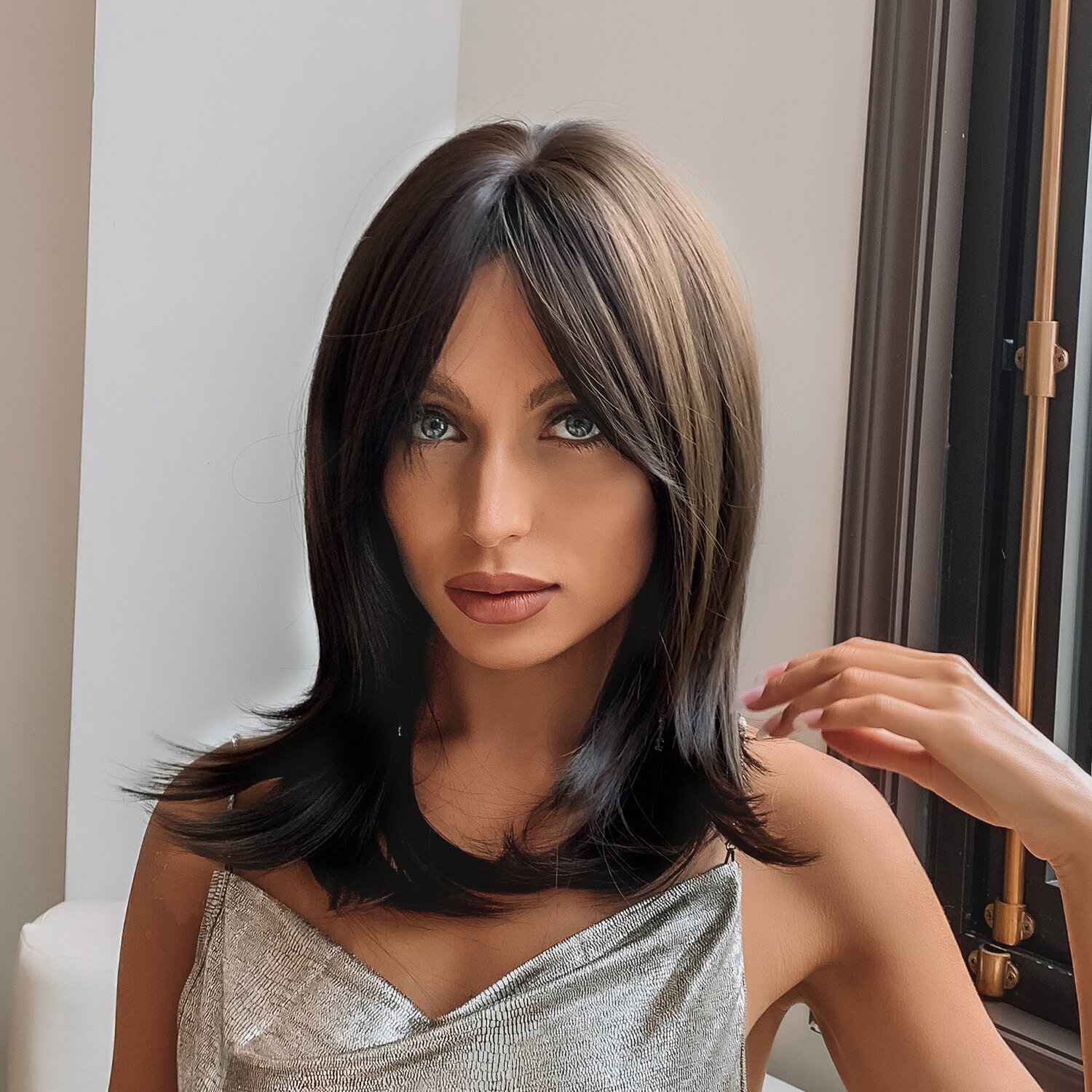Wholesale Heat Resistant Synthetic Fiber Wig Dark Brown Straight Wigs with Bangs Long Wavy Brown Human Hair Wig for Women Daily