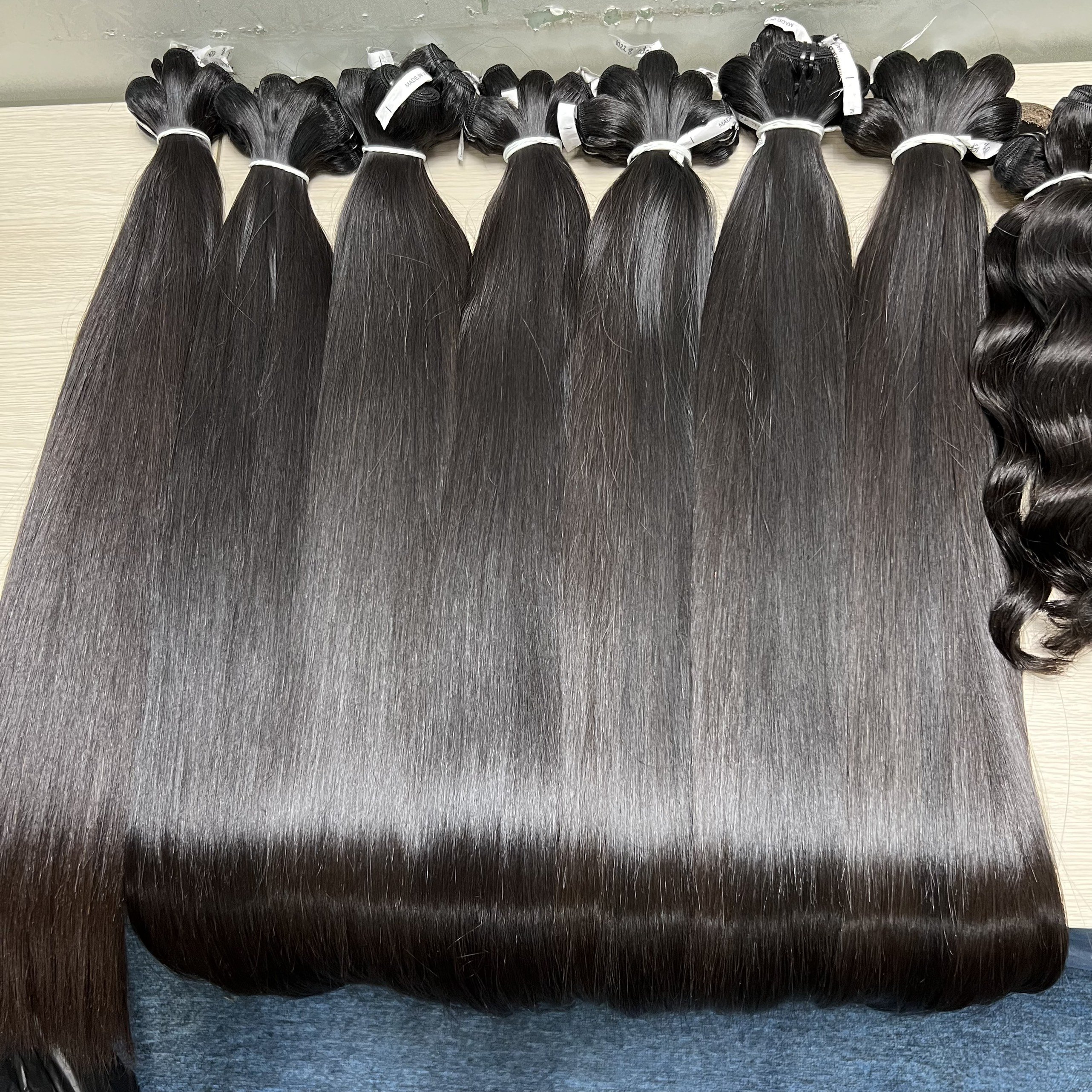 Bone straight wholesale raw hair weave bundle Human Hair Extensions silky and smooth Vietnamese human hair