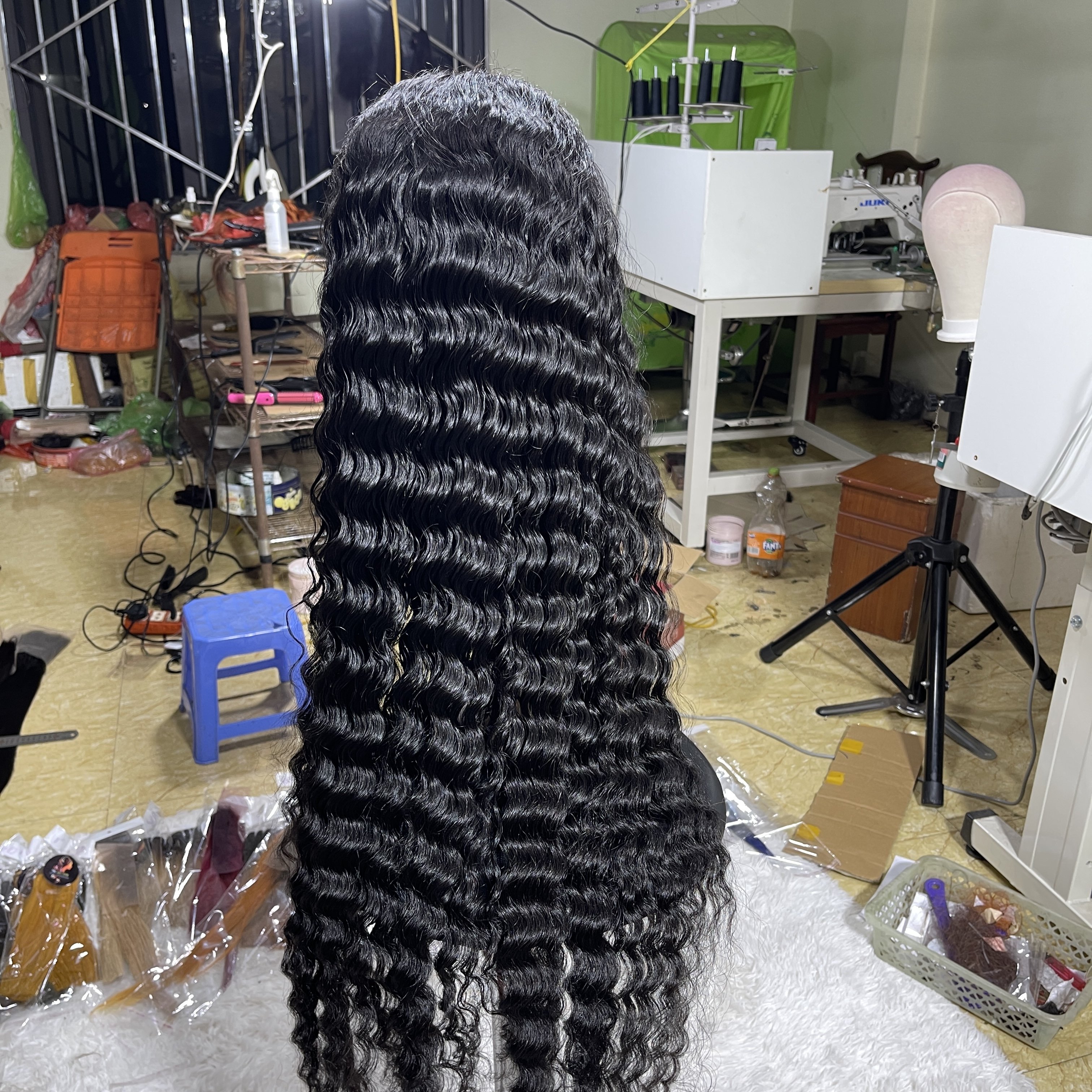 Global hair Wholesale 13x4 Transparent Swiss Lace Front Wigs For Black Women Lace Frontal Wig Vendors 100% Virgin Human