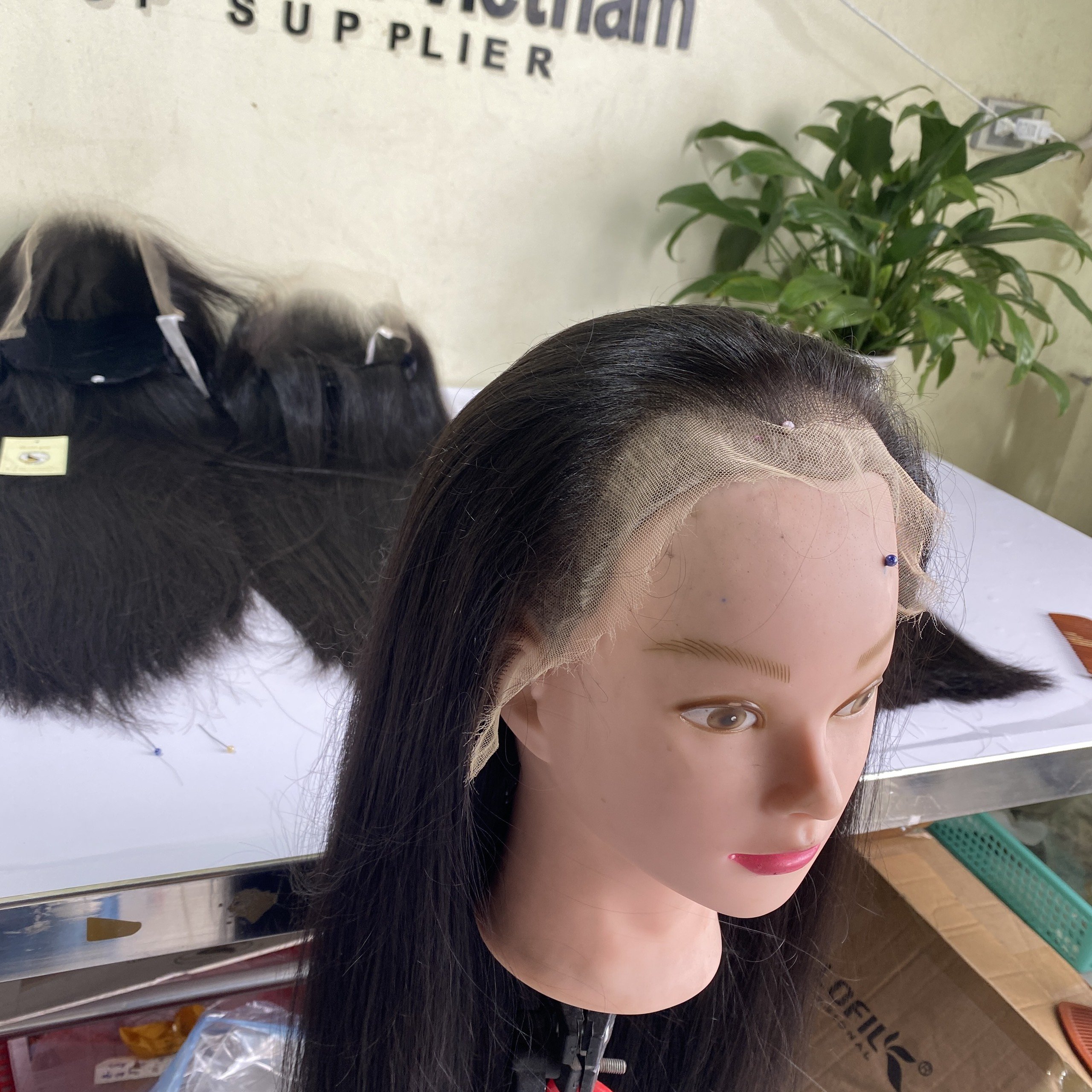 Wholesale Cheap Invisible HD Lace Front Wigs,Super Thin HD Transparent Swiss Lace Wigs,13x4 13x6 100% Virgin Human Hair Wigs