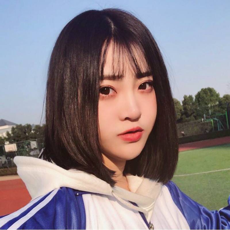 Korean version of the wig female short straight hair air bangs wig naturally realistic bobo head buckle mechanism full set
