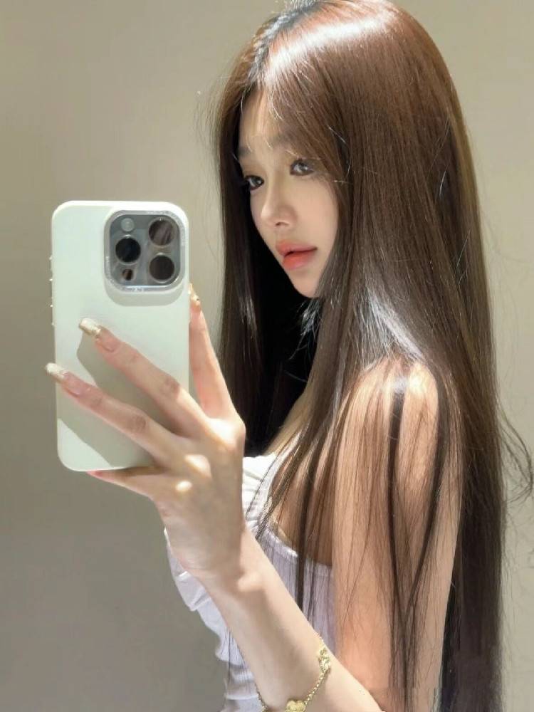 Wig female long hair lolita natural long straight hair fashion new models are divided into bangs and sunny sweet age reduction full sets