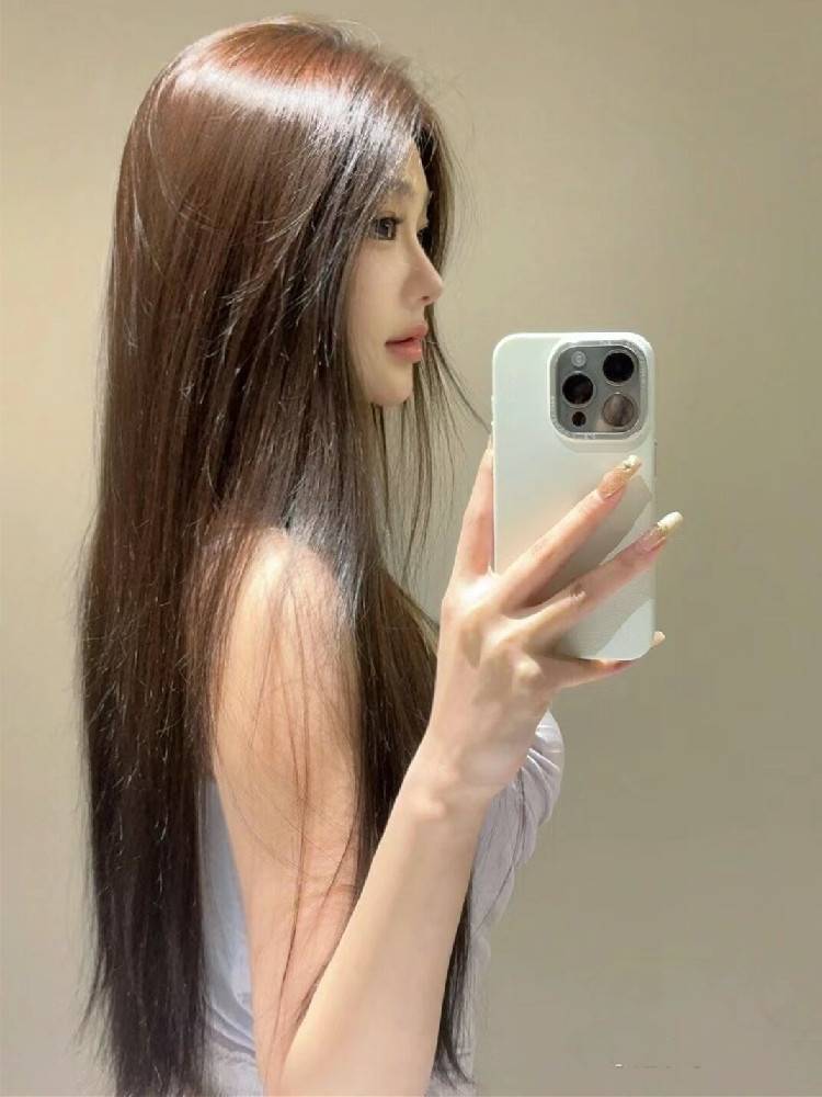 Wig female long hair lolita natural long straight hair fashion new models are divided into bangs and sunny sweet age reduction full sets