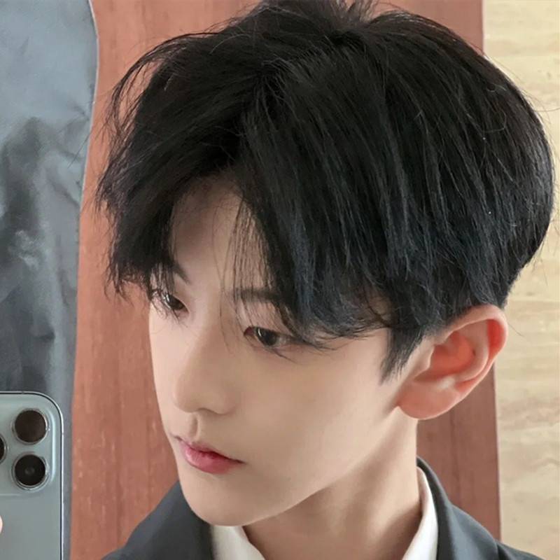 Wig Men's short hair fashion trends are divided into bangs without bangs, short hair, straight hair fluffy, natural men's daily full set
