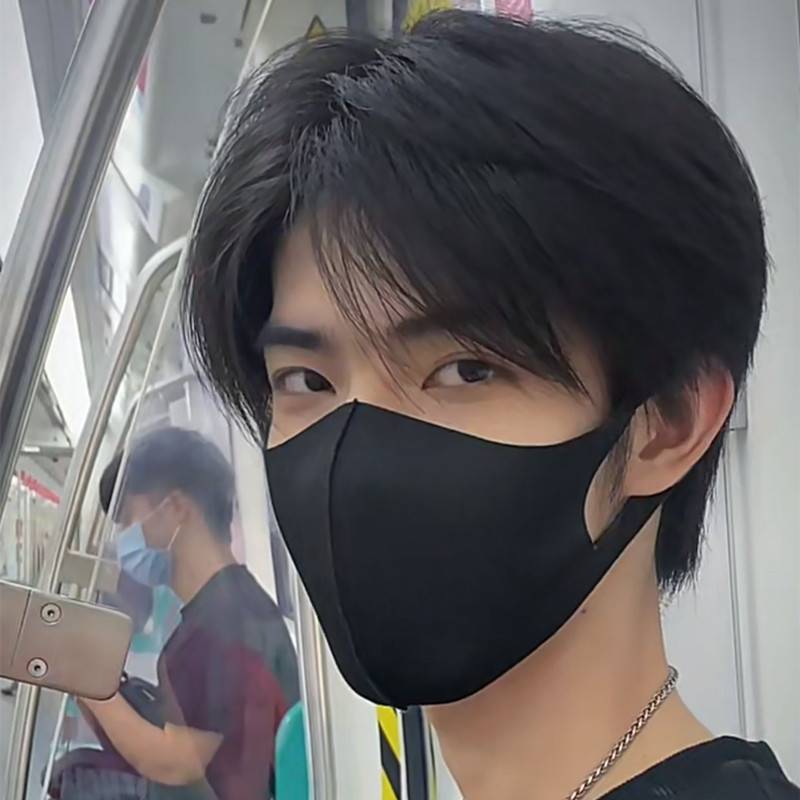 Wig Men's short hair fashion trends are divided into bangs without bangs, short hair, straight hair fluffy, natural men's daily full set