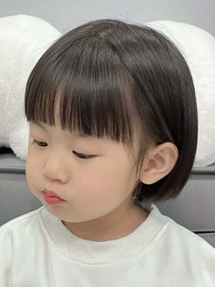 Children's wig girl short hair Bobo head air bangs natural fashion model taking pictures daily photo full set