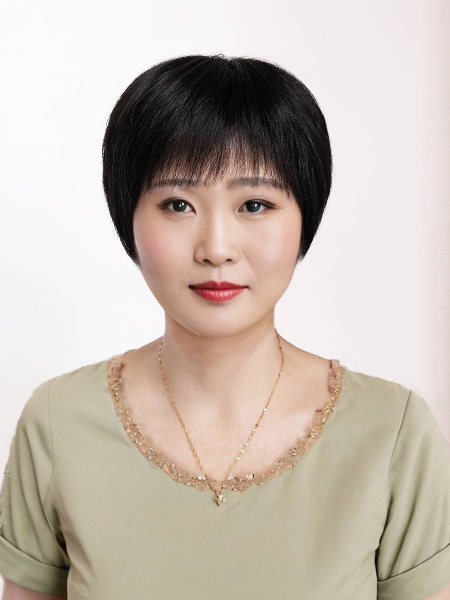 Middle -aged and elderly mother wig black short hair full head set chemotherapy head pseudo -sleeve jacket light natural true hair